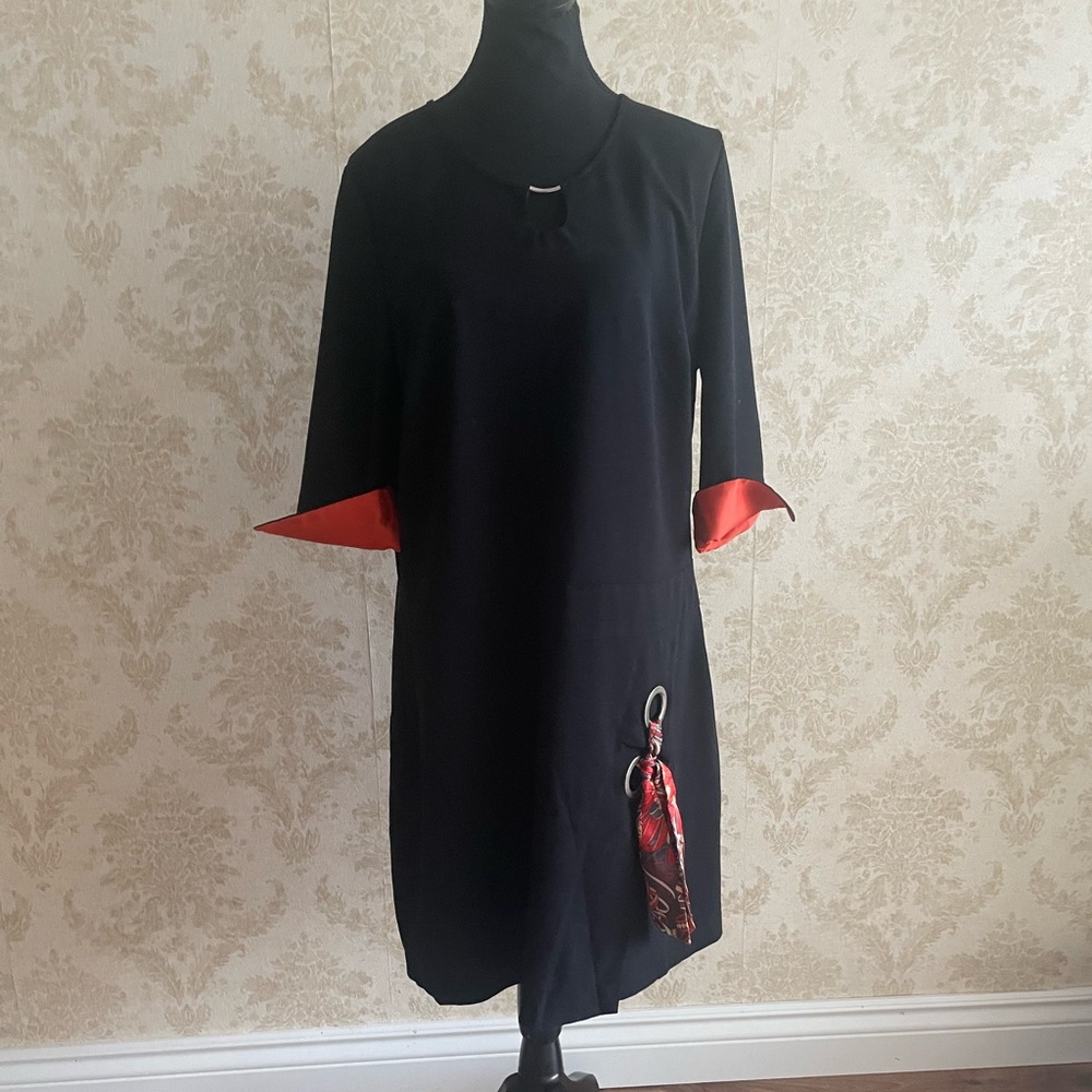 Chic Black and Red Long Sleeve Dress